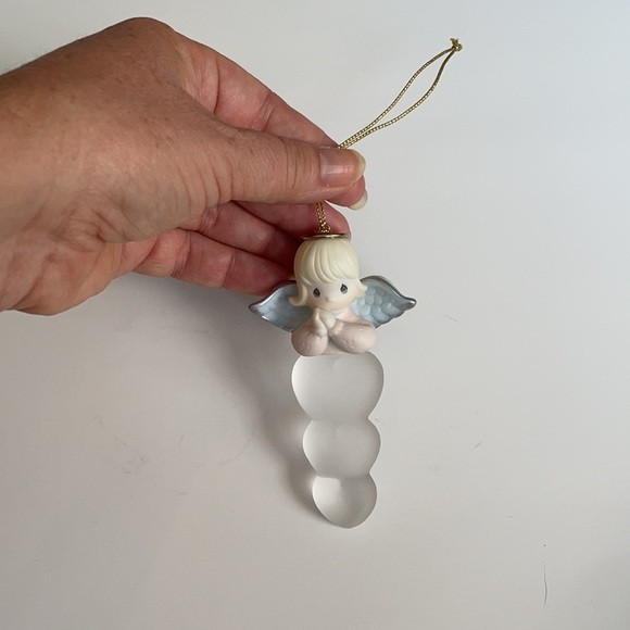 Precious Moments Ornament - Picture 4 of 5